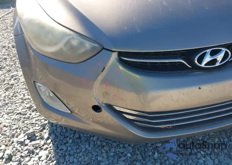 2013 Hyundai Elantra Limited z USA, uszkodzony, nr VIN 5NPDH4AEXDH281535